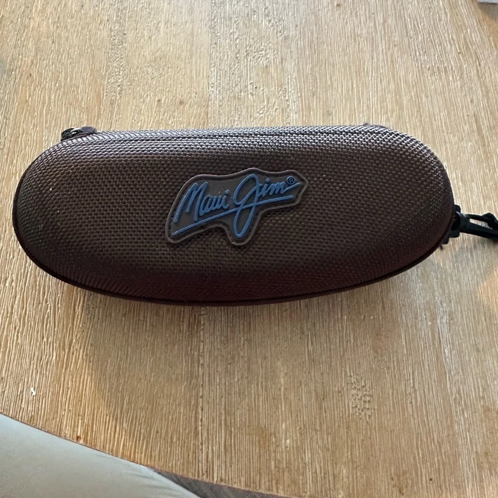 Stylish Brown Sunglasses - Picture 5 of 11